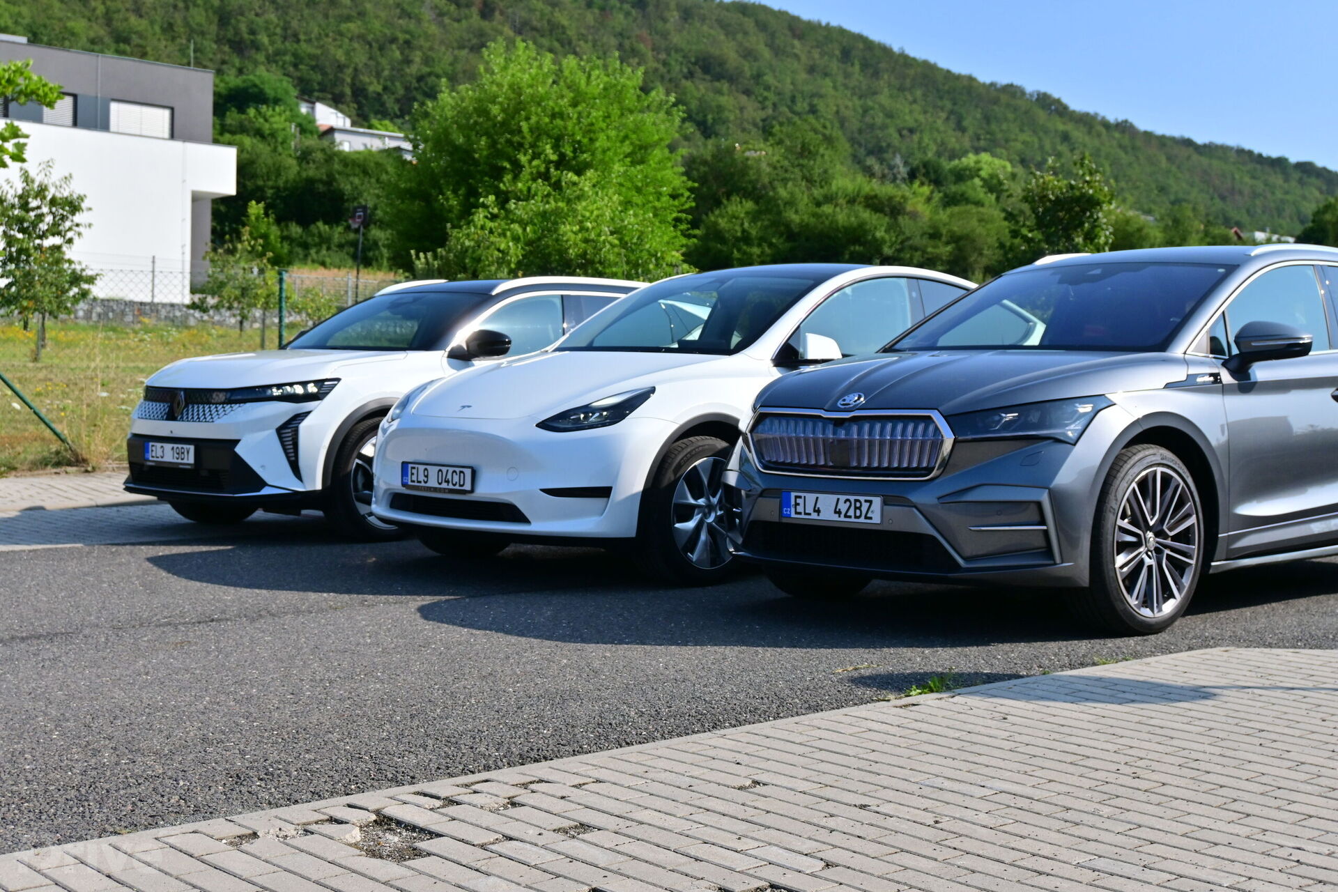 Renault Scenic, Tesla Model Y, Škoda Enyaq