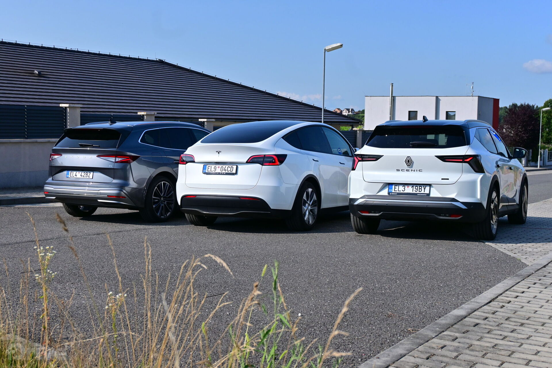 Renault Scenic, Tesla Model Y, Škoda Enyaq