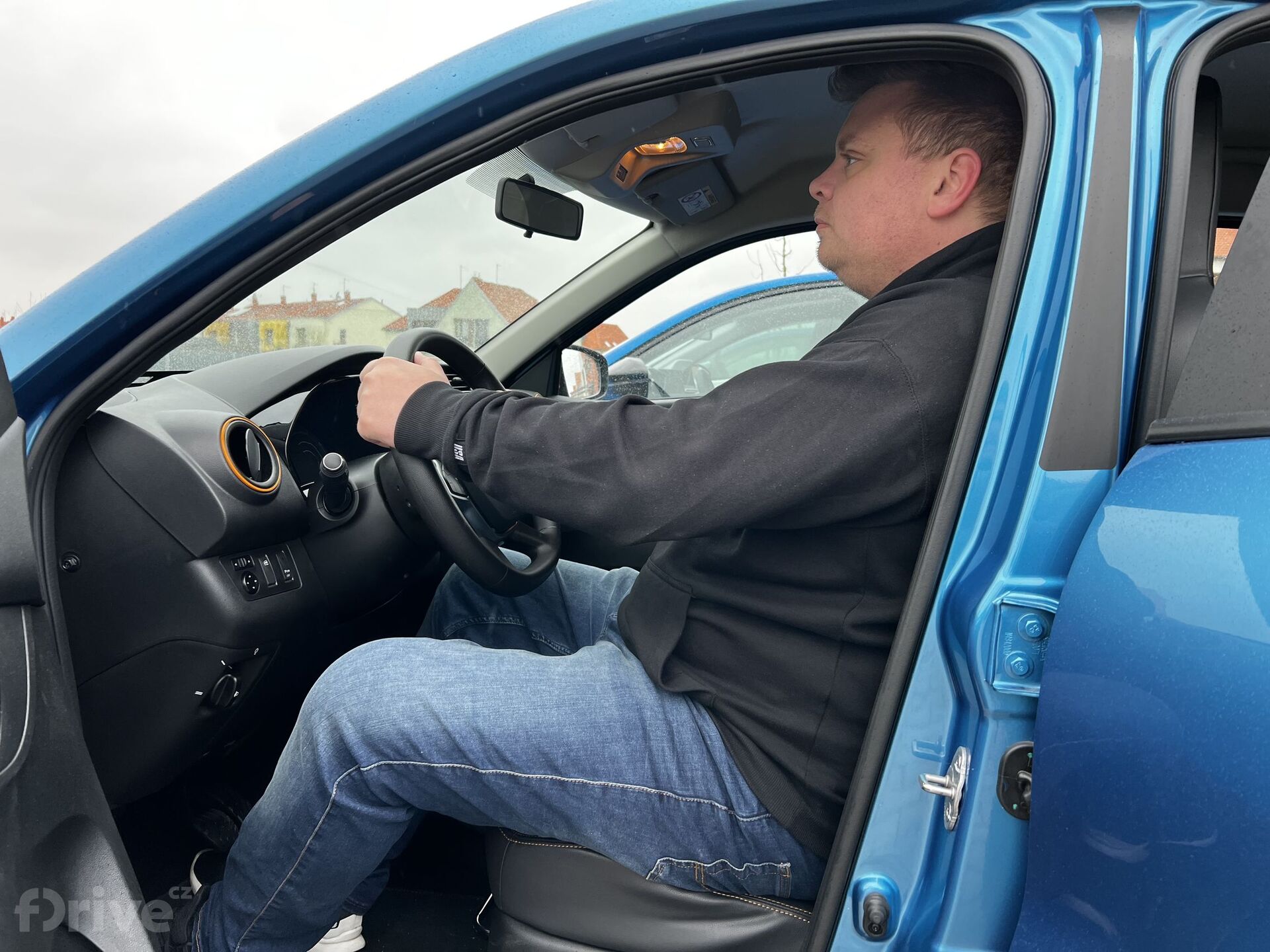 Řidič v Dacia Spring