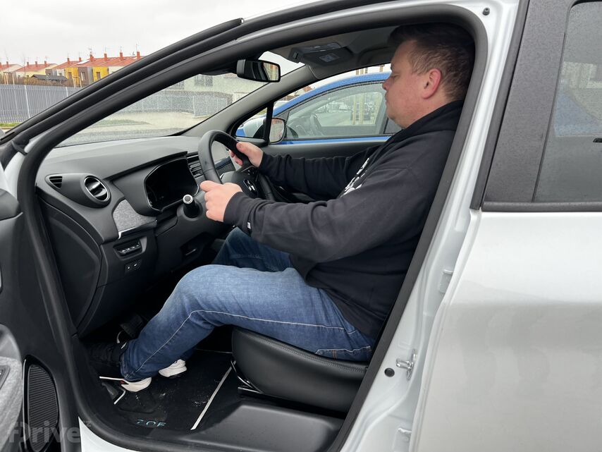 Řidič v Renault ZOE