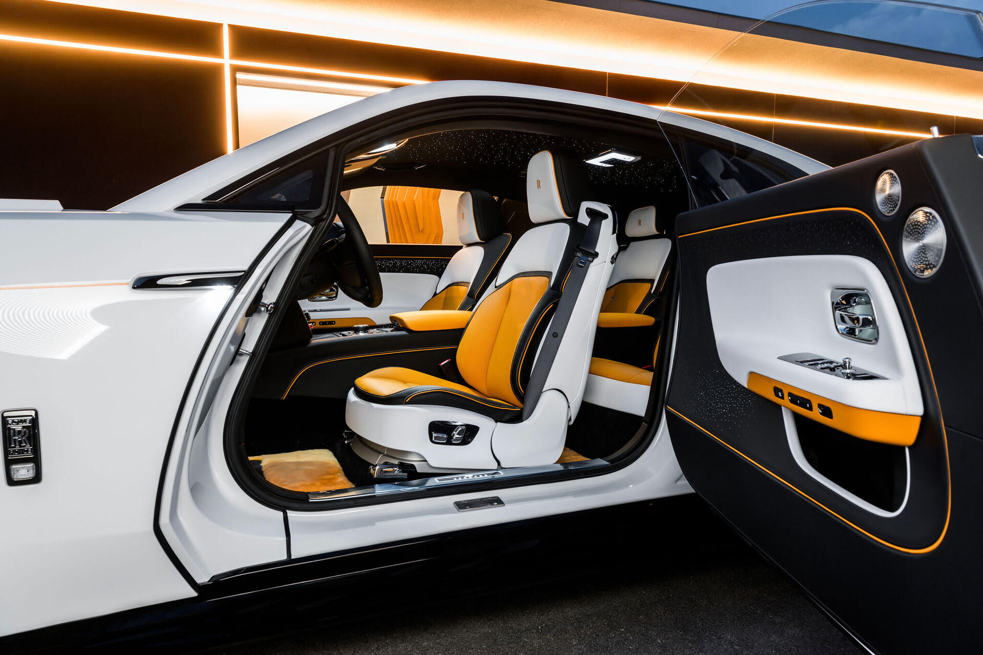 Rolls-Royce Spectre Black Badge