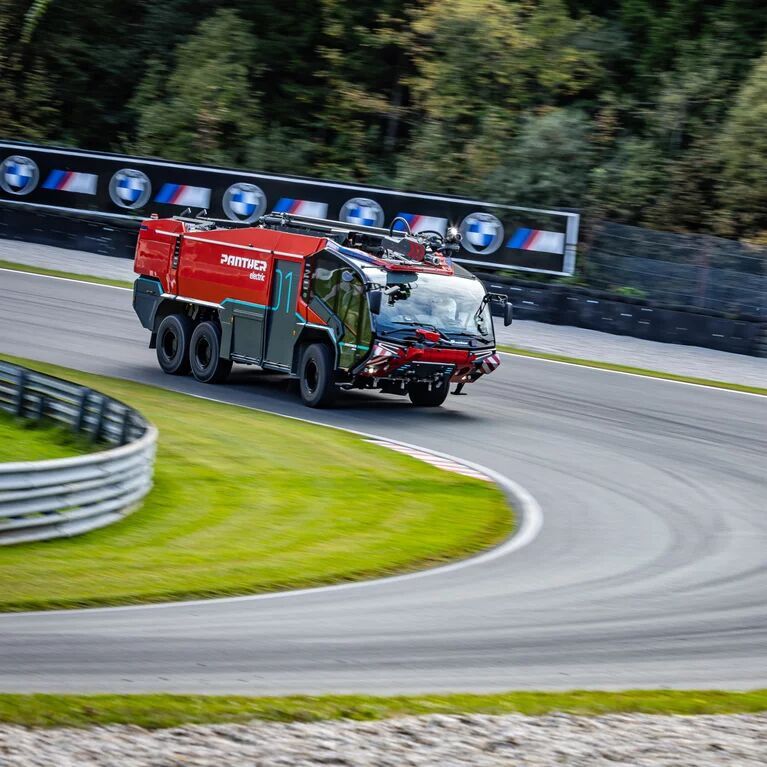 Rosenbauer Panther 6×6 Electric