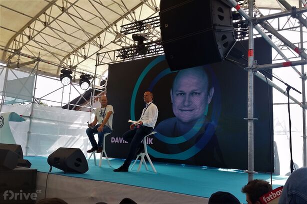 Rozhovor s Davidem Pavlíkem, bývalým zaměstnancem Space X, Amazonu a Netflixu