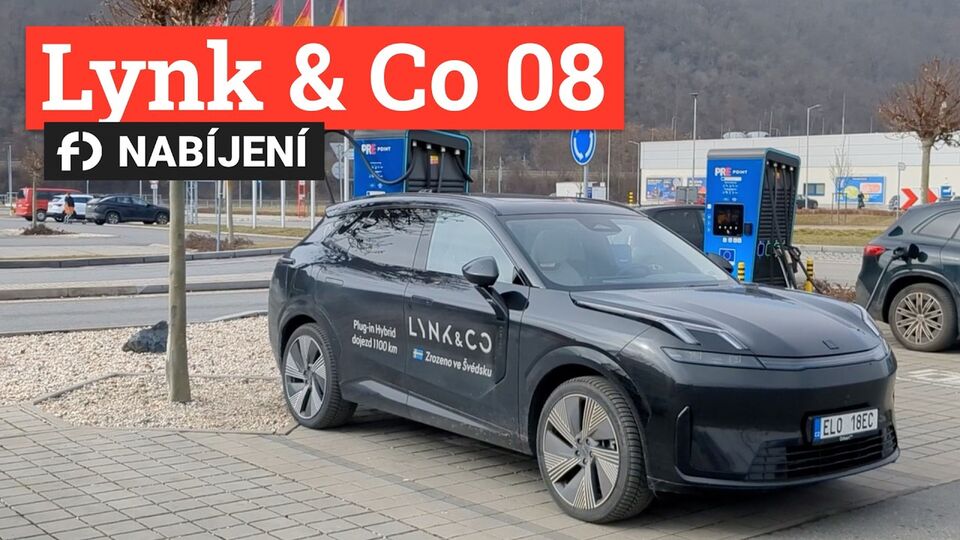 Lynk & Co 08 slibuje nabíjecí výkon až 85 kW. Tohle je skutečnost