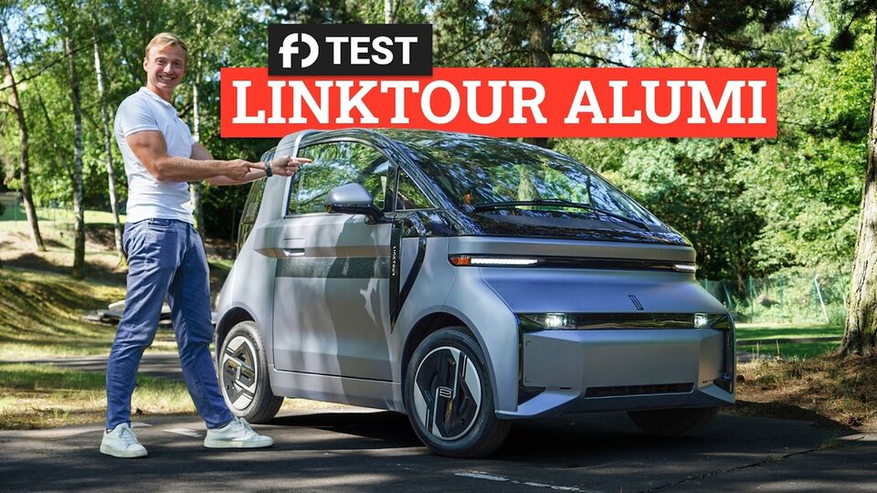 Linktour Alumi je sci-fi autíčko, které můžete řídit od 15 let