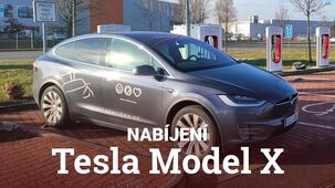 Tesla Model X Performance na Superchargeru. Jak rychle se nabíjí?