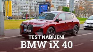 Jak rychle se nabije BMW iX 40 s menší baterií?