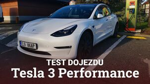 Otestovali jsme reálný dálniční dojezd elektromobilu Tesla Model 3 Performance