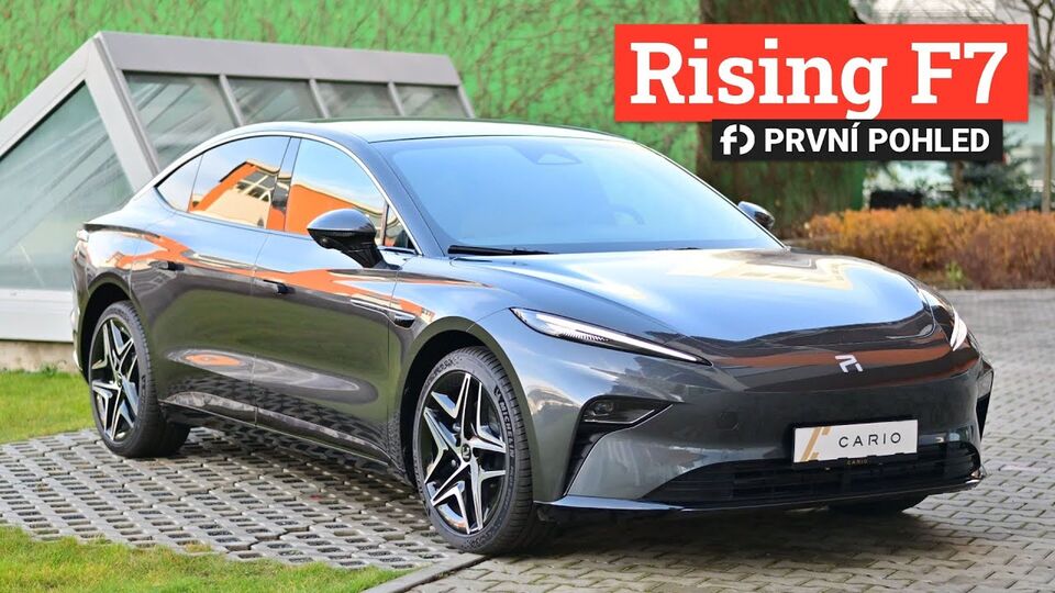 Rising F7 kopíruje Mercedes, ale je skvělý!