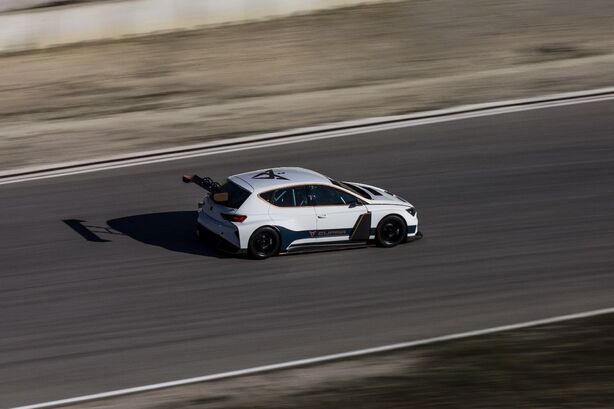 SEAT Cupra e-racer