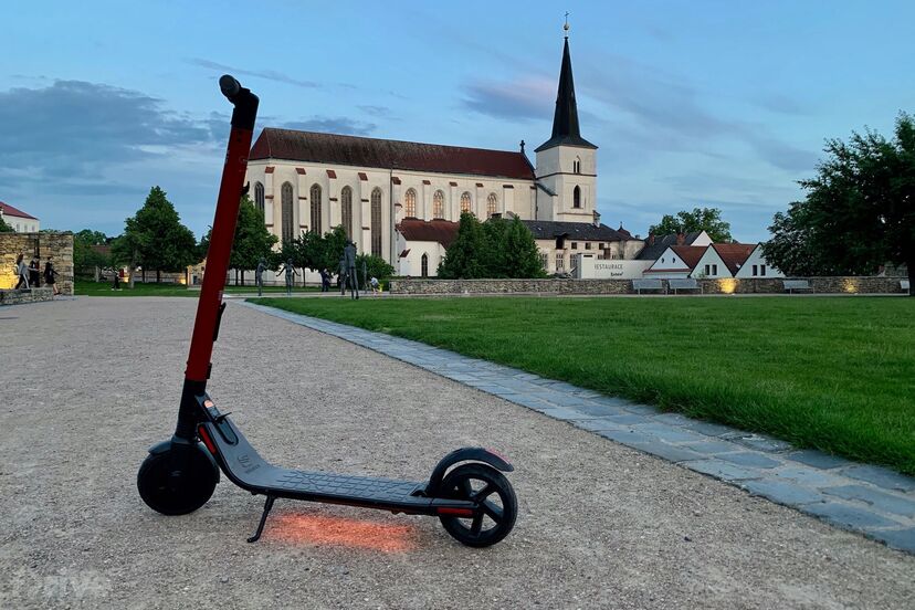 SEAT eXS KickScooter