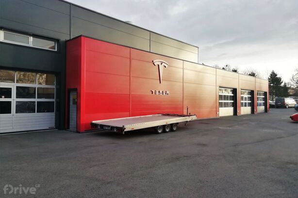 Servis Tesla v Praze