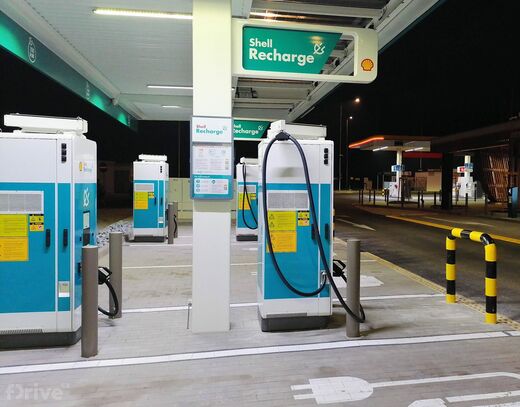 Shell, dálnice D4, 68. km směr Praha, odpočívka Krsice, čerpací stanice Shell