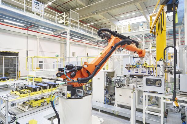 Škoda Auto nová baterkárna MB