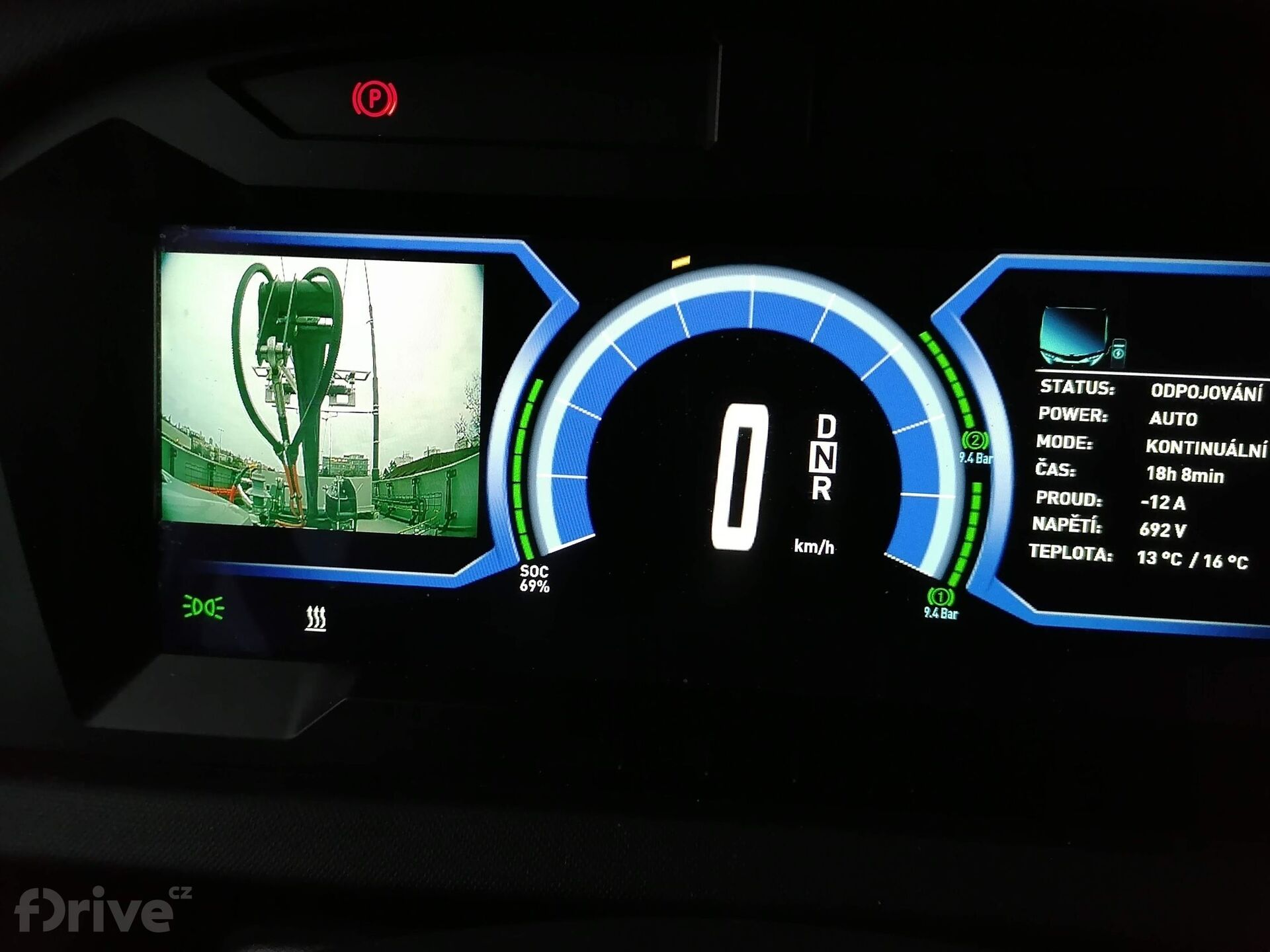 Škoda E´City 36 BB - odpojování pantografu