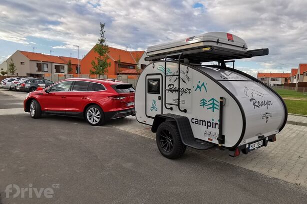 Škoda Enyaq iV 80x a karavan Hero Camper