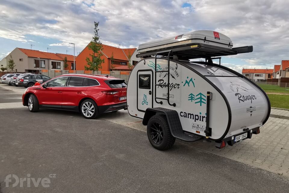 Škoda Enyaq iV 80x a karavan Hero Camper