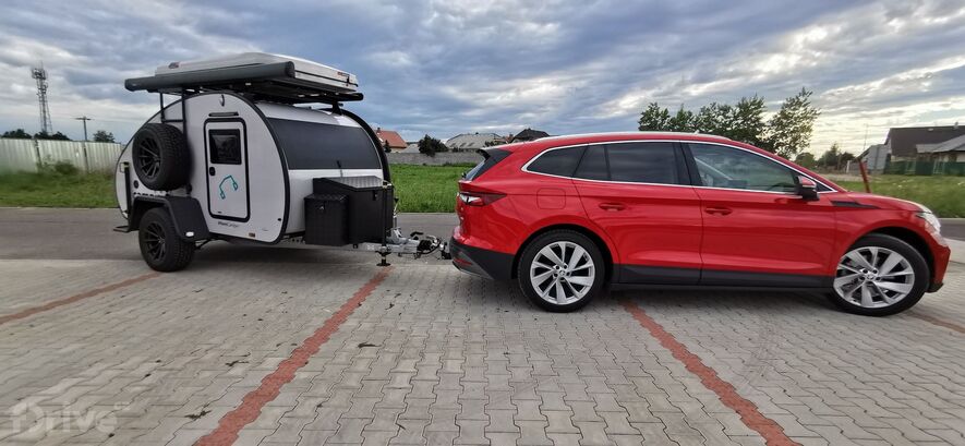 Škoda Enyaq iV 80x a karavan Hero Camper