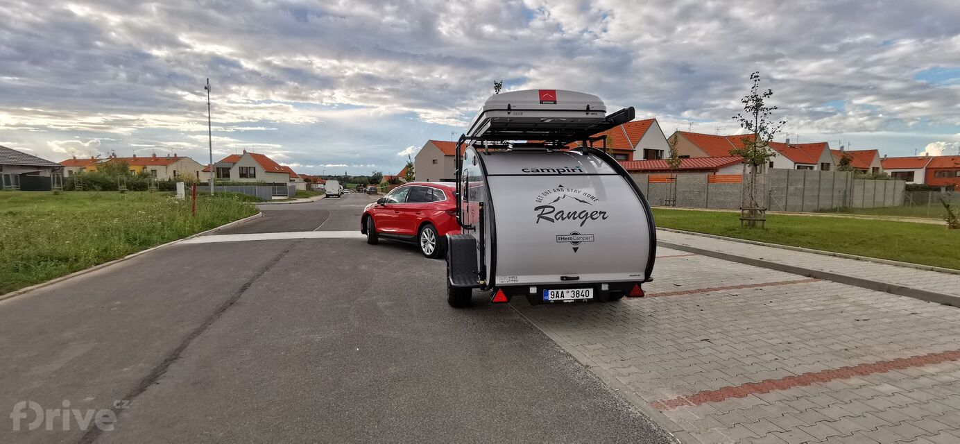 Škoda Enyaq iV 80x a karavan Hero Camper