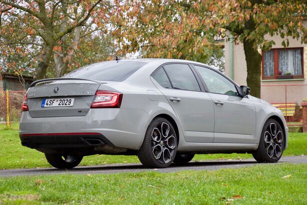 Škoda Octavia RS 245 (2017)