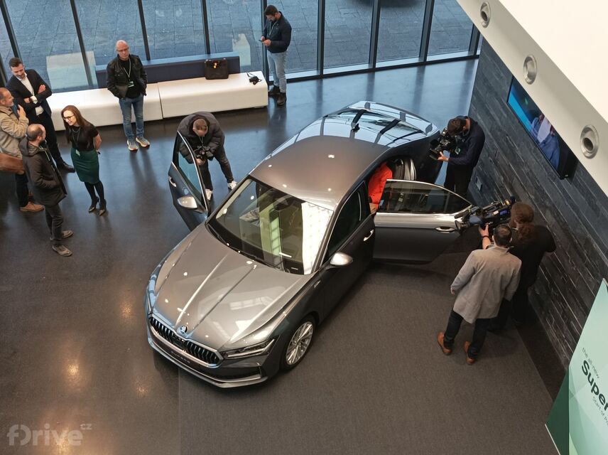 Škoda Superb (2023)