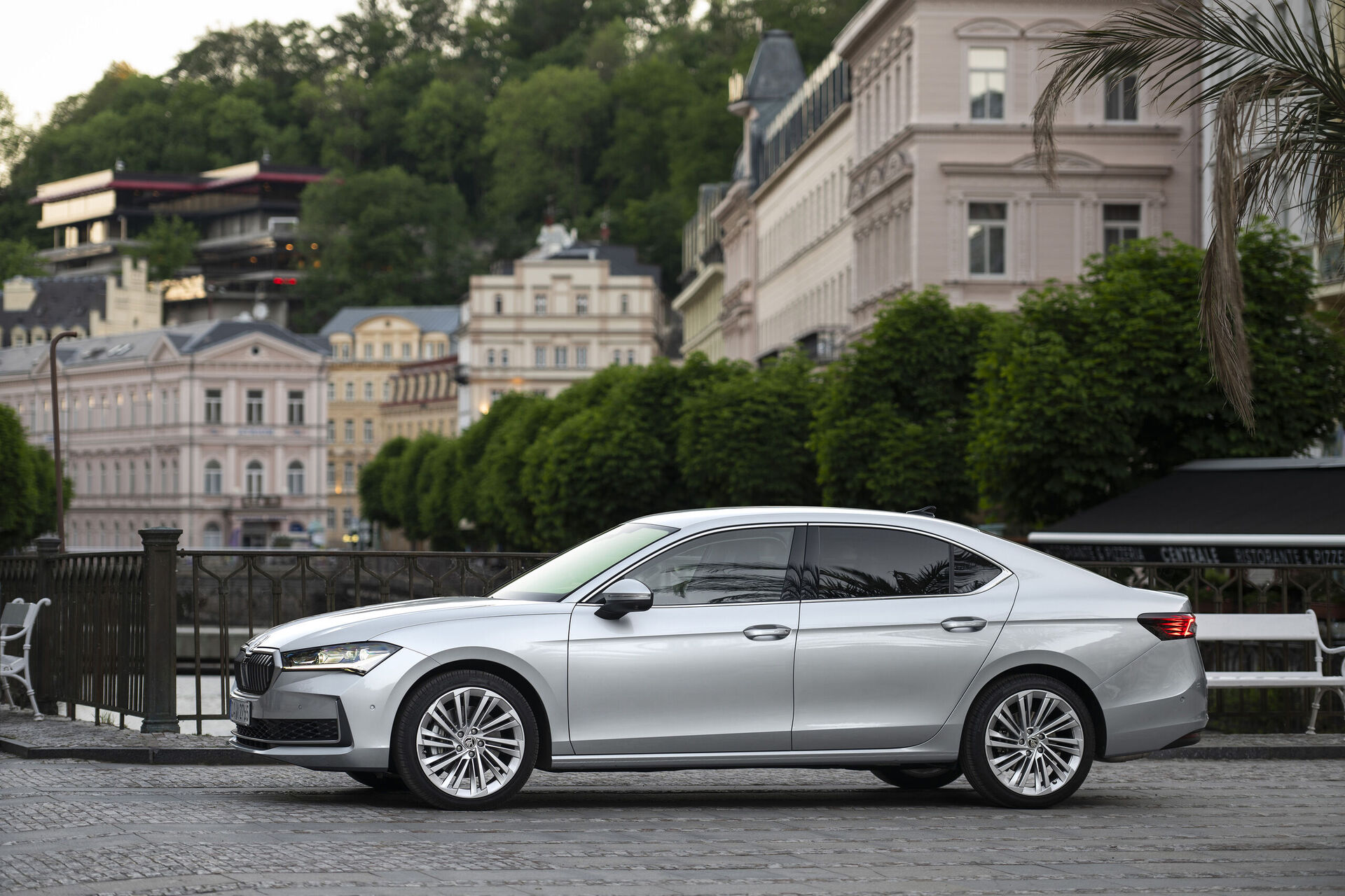 Škoda Superb (2023)