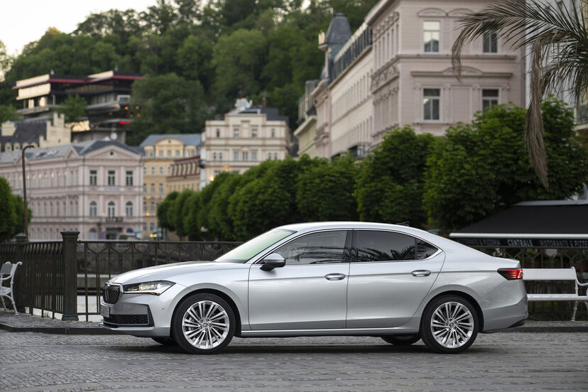 Škoda Superb (2023)