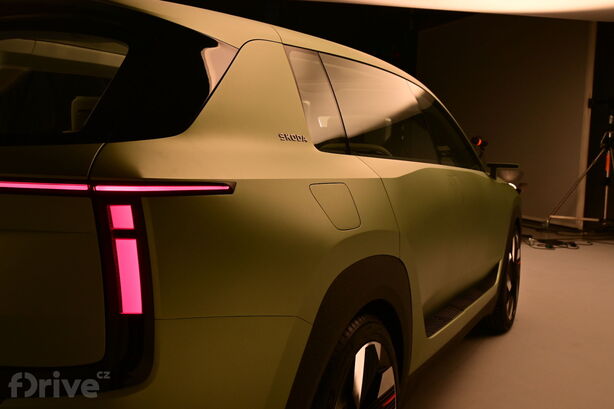Škoda Vision 7S