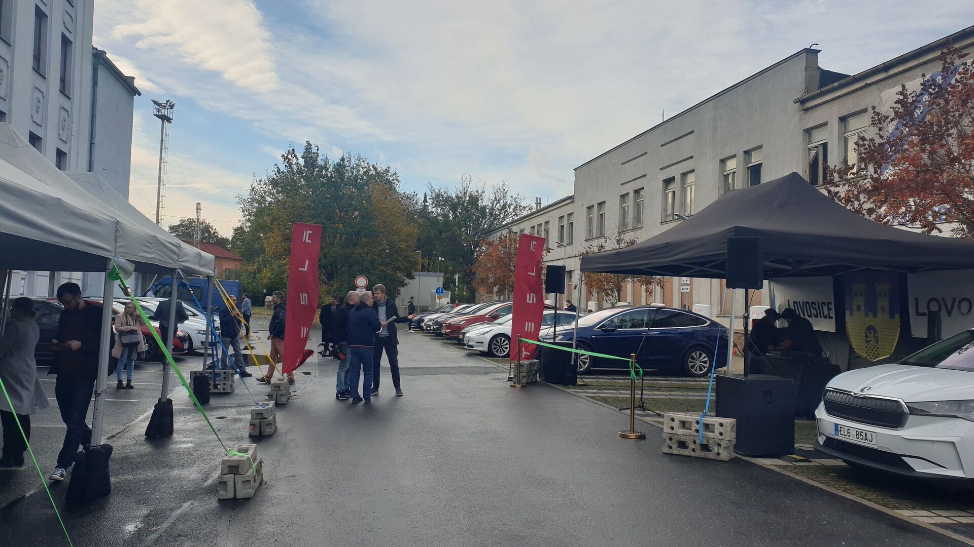 Slavnostní otevření nabíjecího hubu v Lovosicích