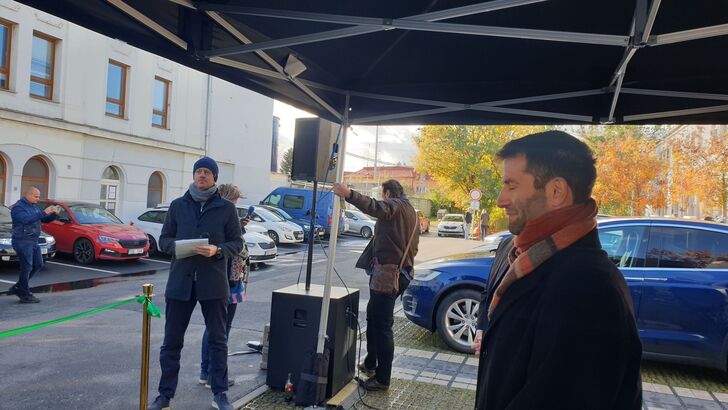 Slavnostní otevření nabíjecího hubu v Lovosicích