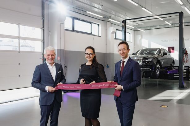 Slavnostní stříhání pásky