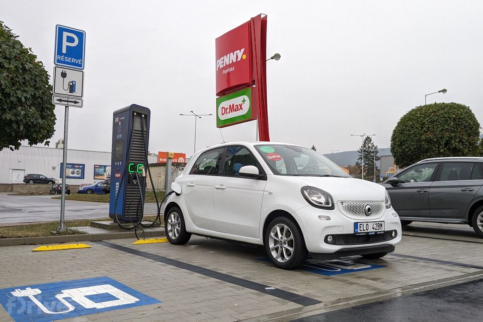 Smart EQ forfour z bazaru AAA Auto