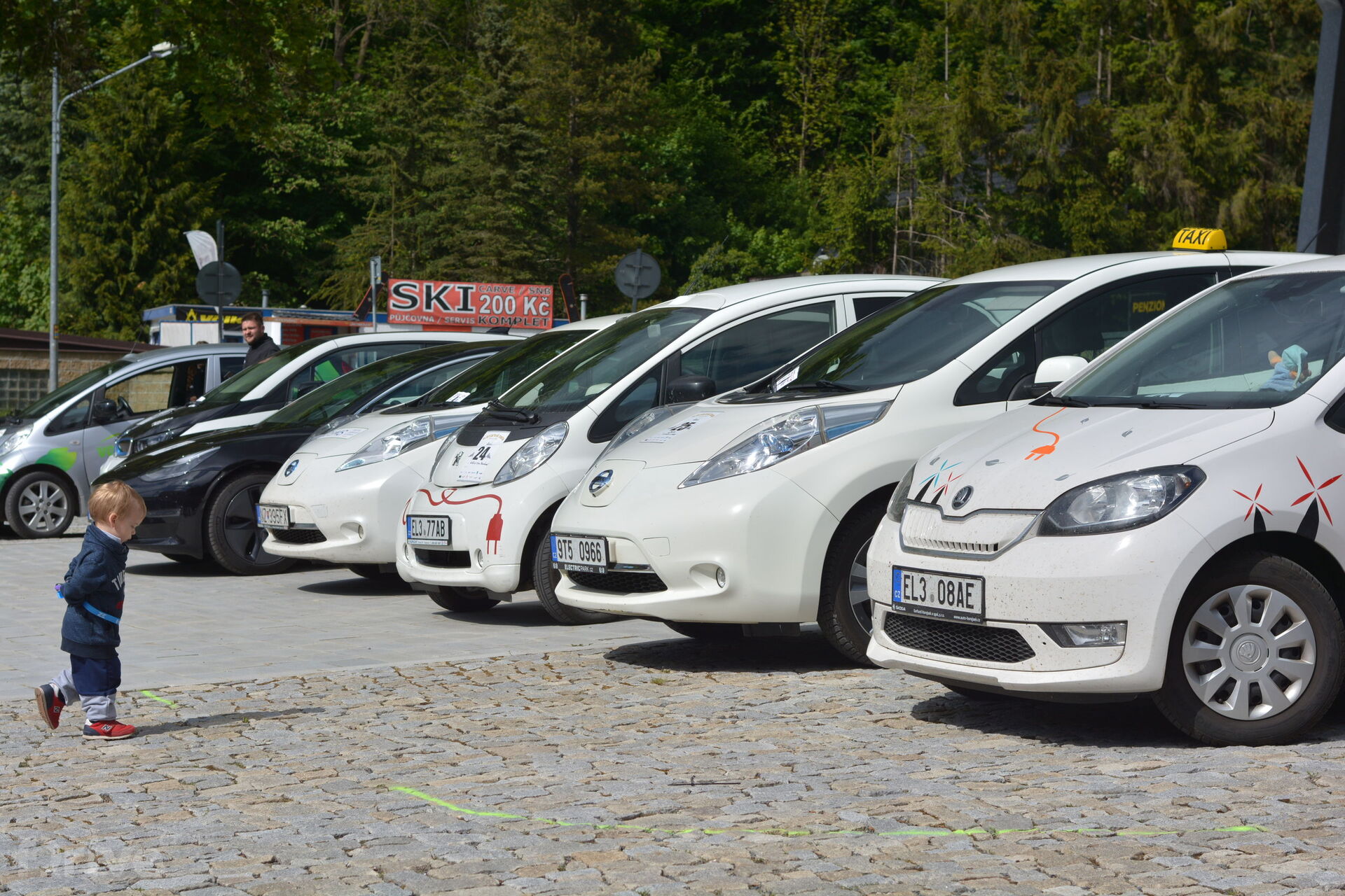 Sraz elektromobilů e-Jantarová cesta