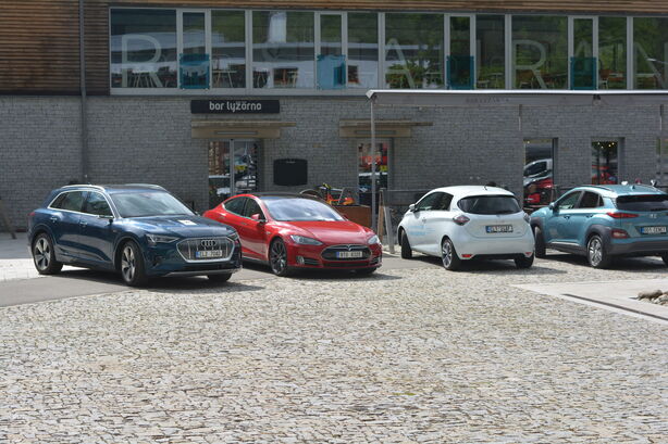 Sraz elektromobilů e-Jantarová cesta