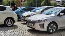 sraz elektromobilů ve Valašském Meziříčí