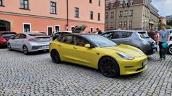 sraz elektromobilů ve Valašském Meziříčí