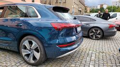 sraz elektromobilů ve Valašském Meziříčí