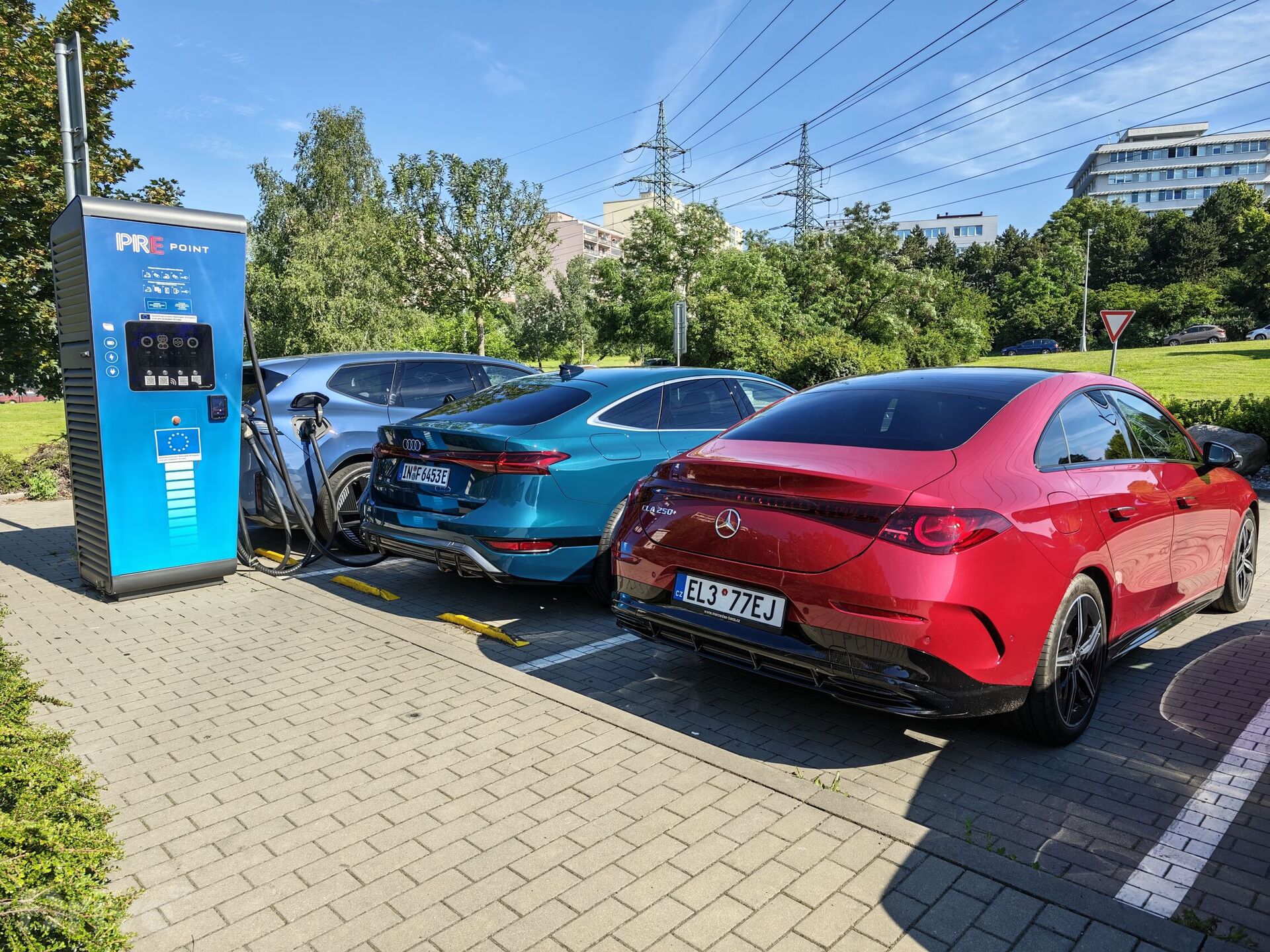 Srovnání elektromobilů