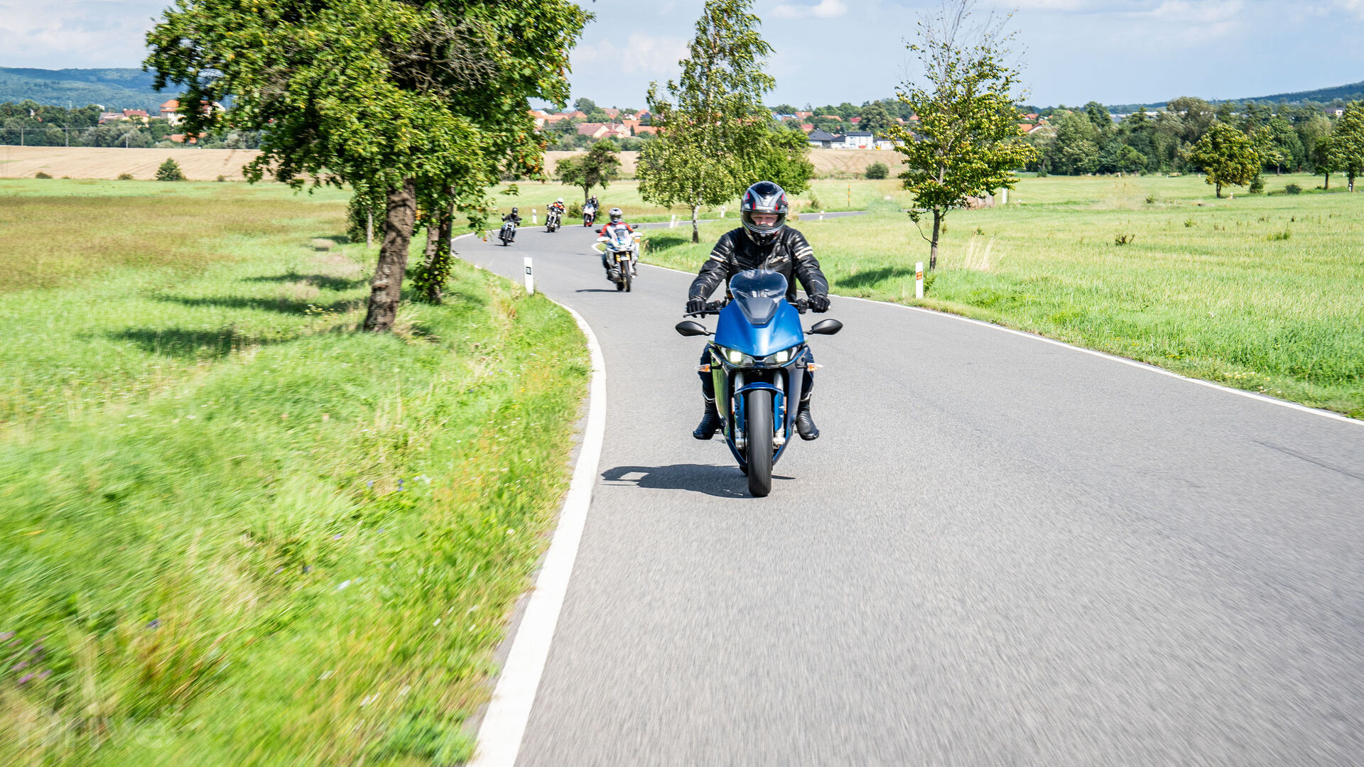 Srovnání Zer se spalovacími motorkami