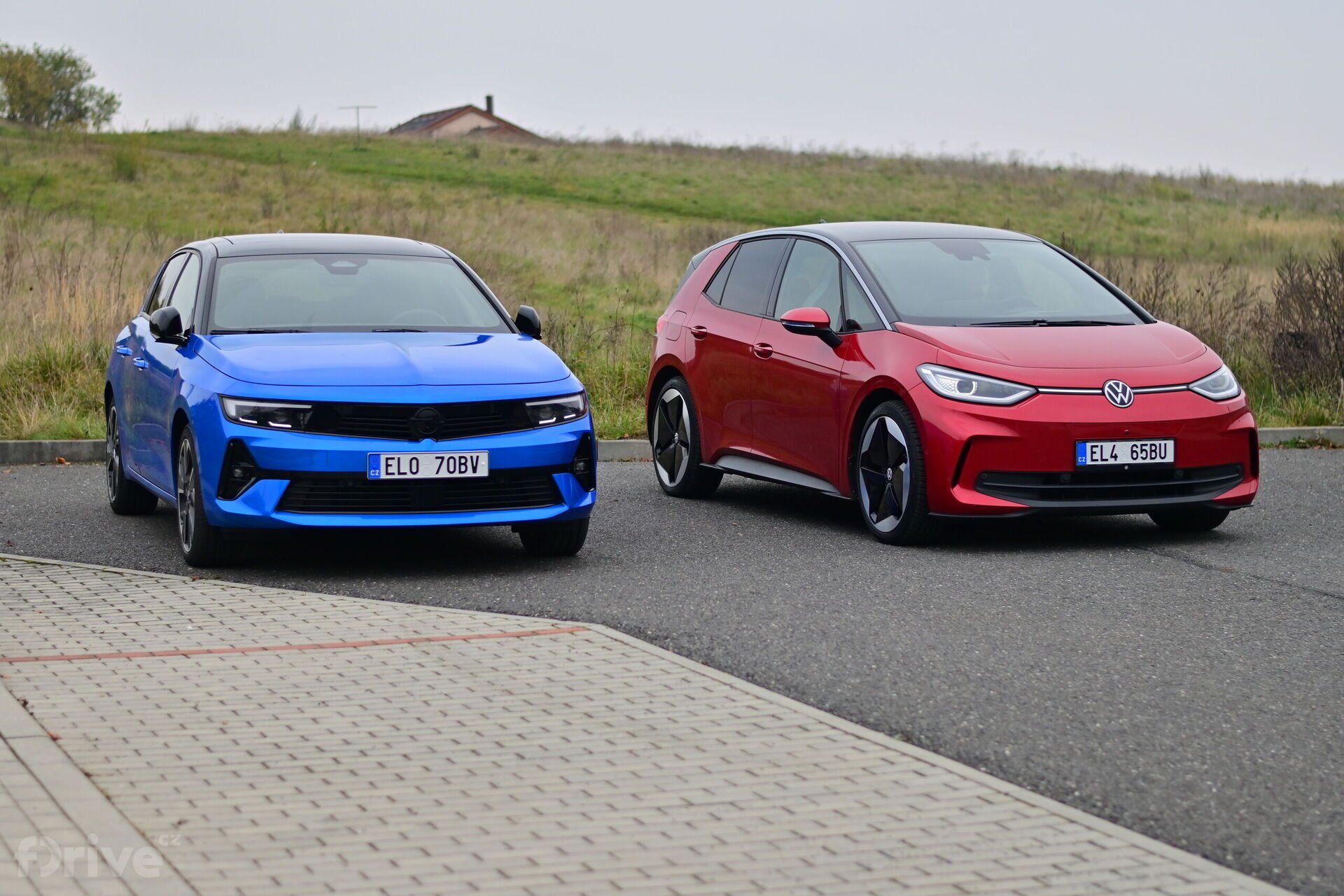 Srovnávací test Volkswagenu ID.3 a Opelu Astra Electric