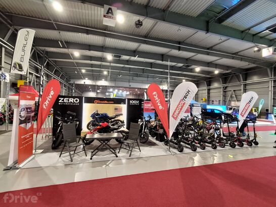 Stánek fDrive.cz na E-Salonu 2022