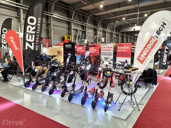 Stánek fDrive.cz na E-Salonu 2022