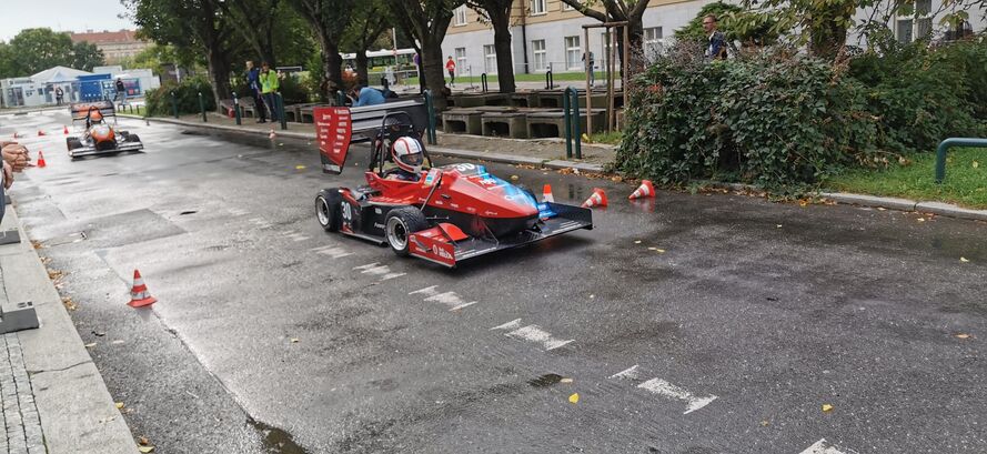 Studentská formule FS.13 týmu CTU CarTech