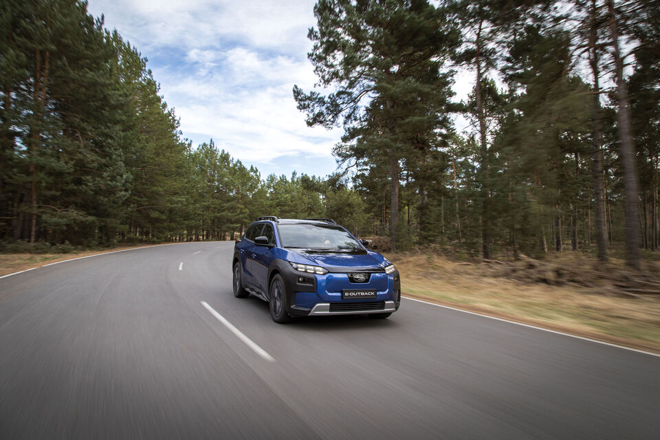 Subaru  E-Outback (2025)