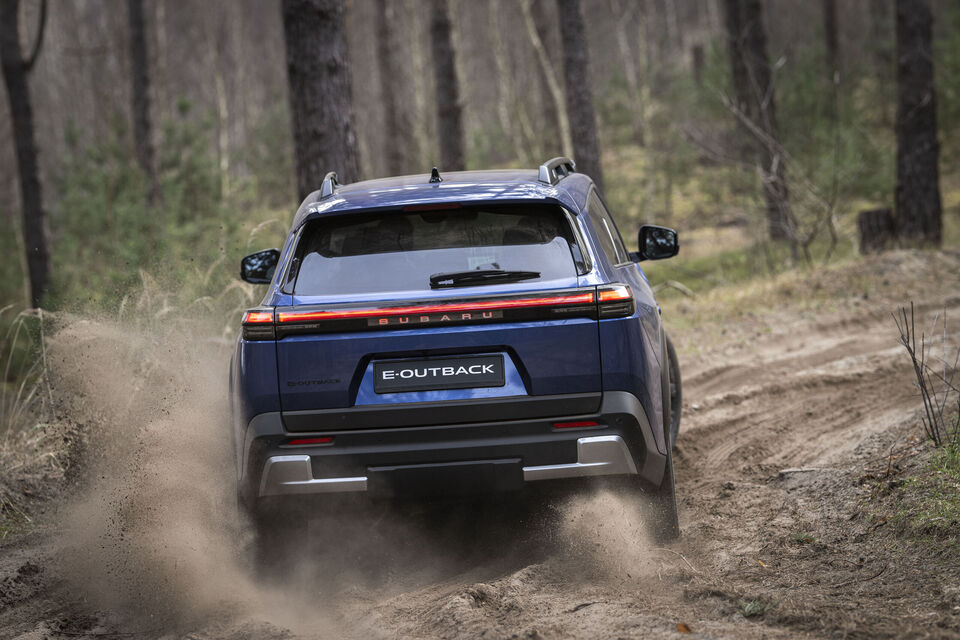 Subaru  E-Outback (2025)