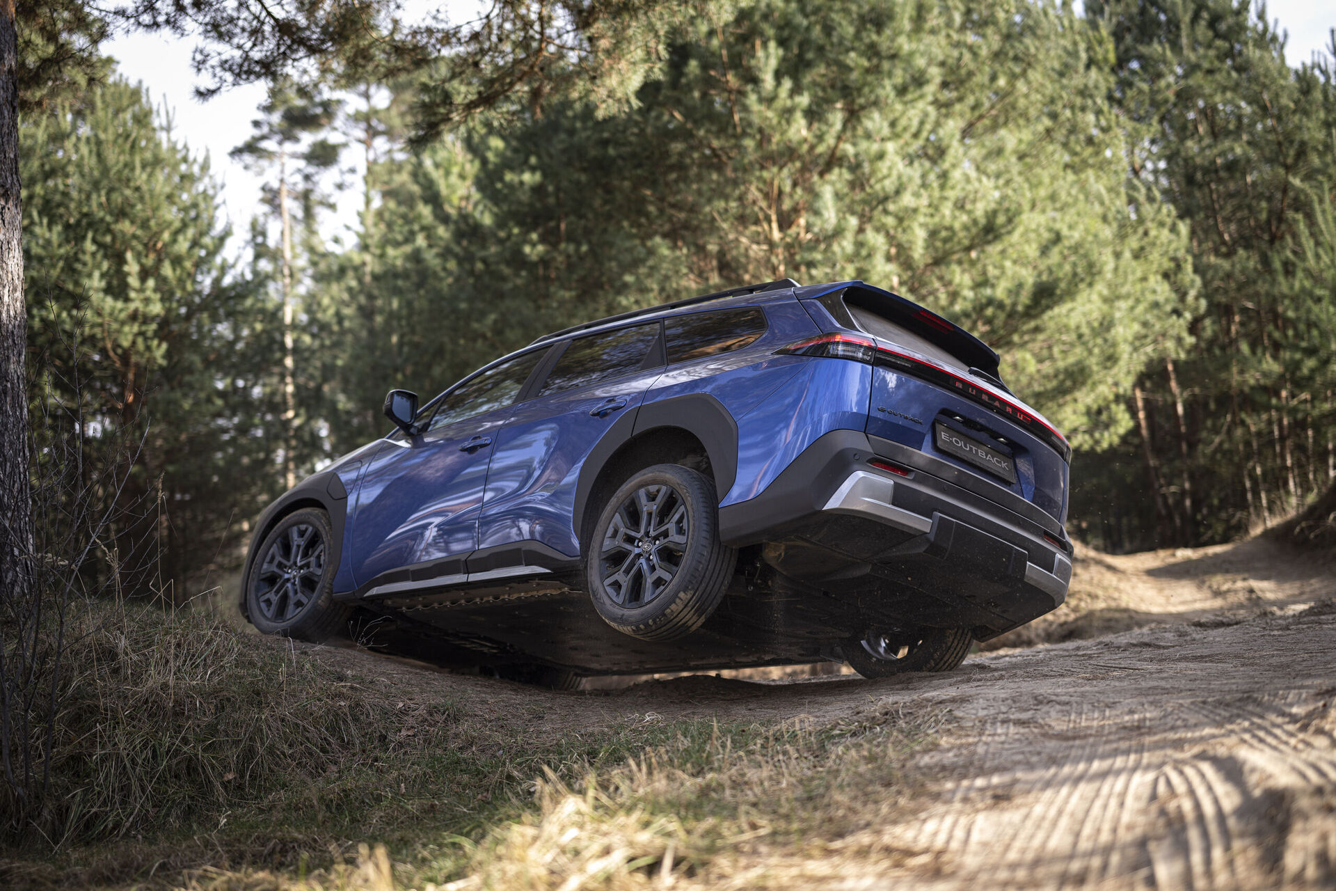 Subaru  E-Outback (2025)