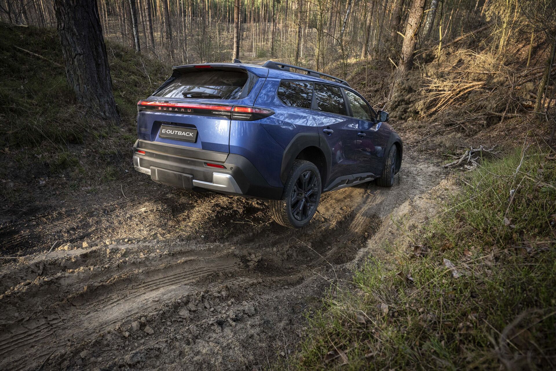 Subaru  E-Outback (2025)