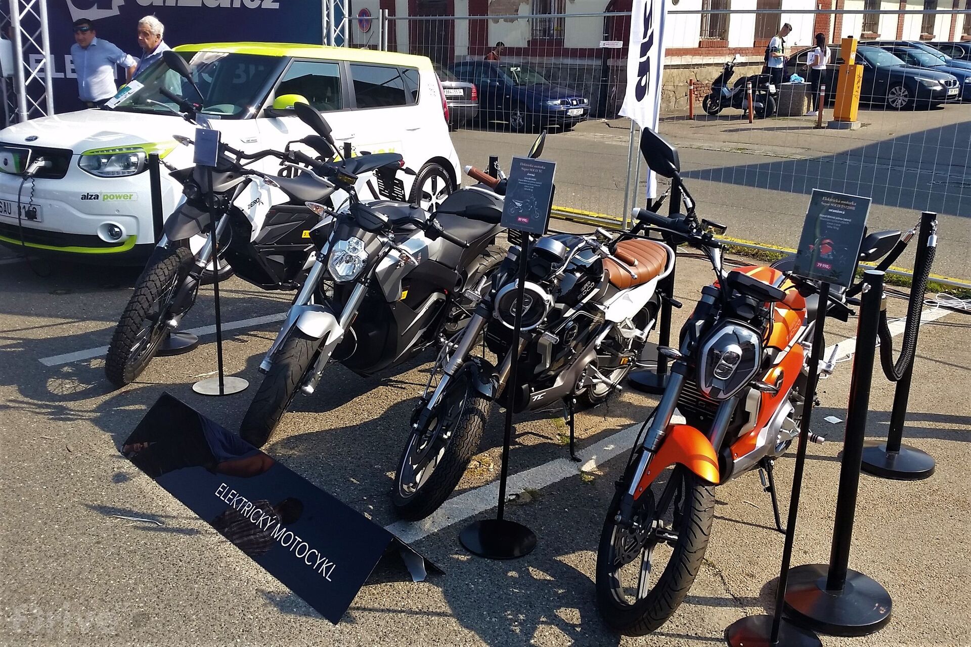 Super SOCO TC a TS 1200 R a Zero FX a S