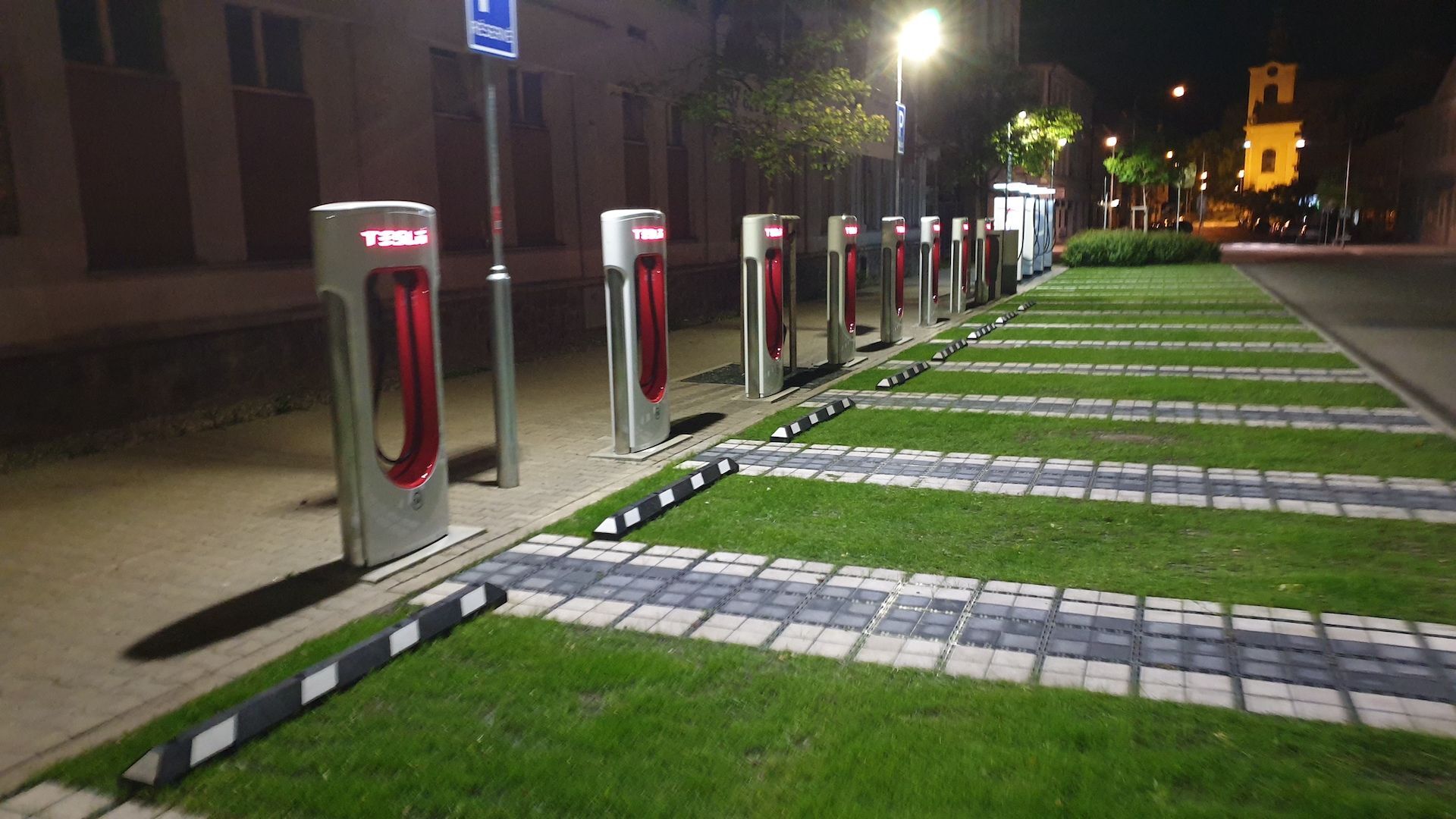 Supercharger a Ionity Lovosice