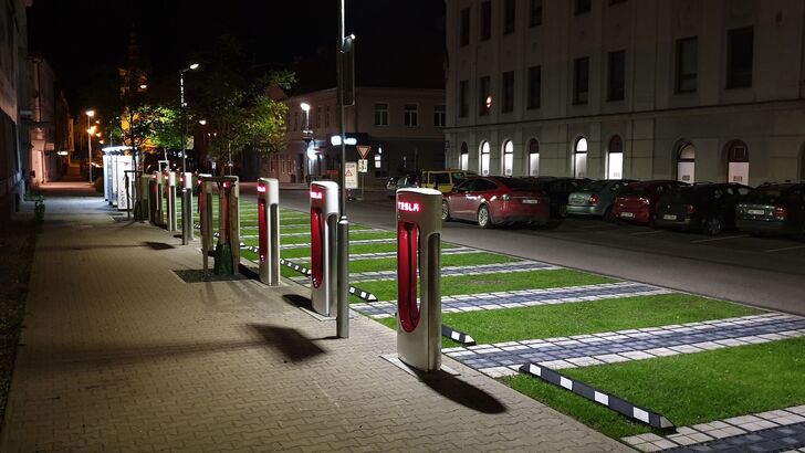 Supercharger a Ionity Lovosice